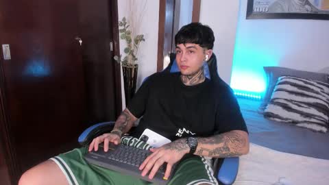 juan_alvarez18 online show from 09.12.25