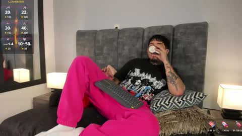 juan_alvarez18 online show from 02.14.26