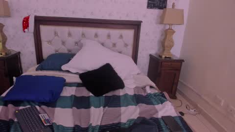 Snapshot of juan_lovers chatting on 12.05.24 J U A N L O V E R S online show from 12.05.24