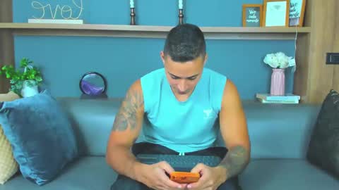 Snapshot of juan_muscle chatting on 02.08.25 juan_muscle online show from 02.08.25