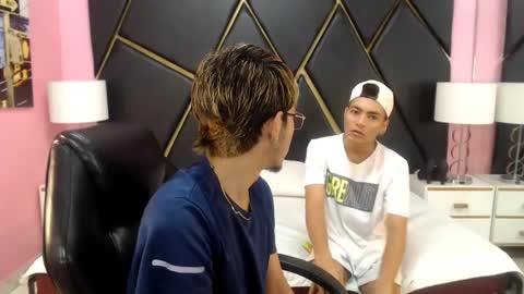 Snapshot of juan_saul1 chatting on 04.24.26 juan_saul1 online show from 04.24.26