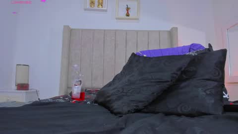 Lau   follow  online show from 02.08.25