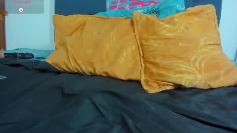 Lau   follow  online show from 02.22.25