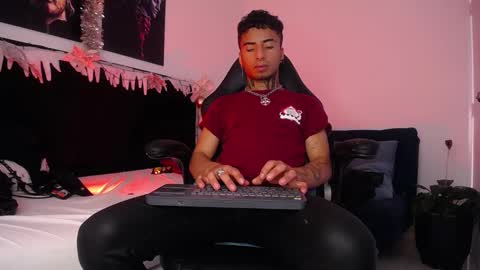 Snapshot of juancamilo66_ chatting on 01.02.25 juancamilo66_ online show from 01.02.25