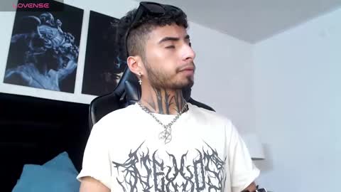 Snapshot of juancamilo66_ chatting on 02.23.25 juancamilo66_ online show from 02.23.25