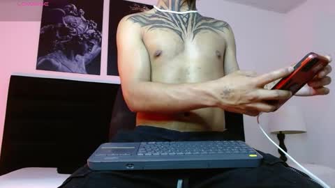 Snapshot of juancamilo66_ chatting on 02.28.25 juancamilo66_ online show from 02.28.25