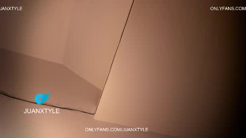 Snapshot of juancamroom chatting on 04.25.26 . online show from 04.25.26