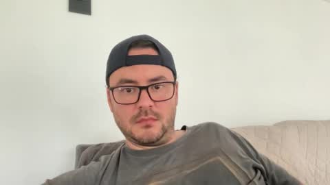 juanchom online show from 10.20.25