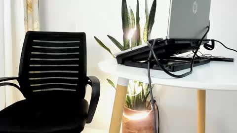 Juan Diego Uribe online show from 11.25.25