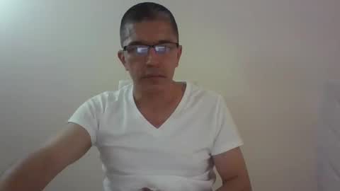 Snapshot of juanearth1 chatting on 01.09.26 juanearth1 online show from 01.09.26