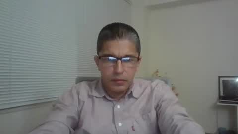 Snapshot of juanearth1 chatting on 02.26.26 juanearth1 online show from 02.26.26