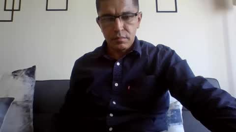 Snapshot of juanearth1 chatting on 05.18.26 juanearth1 online show from 05.18.26
