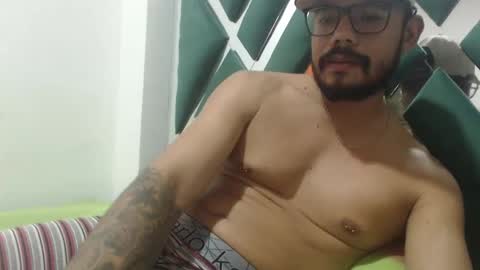 Snapshot of juanfe_style chatting on 09.09.25 juanfe_style online show from 09.09.25