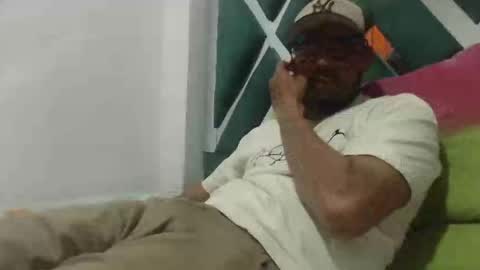 Snapshot of juanfe_style chatting on 09.30.25 juanfe_style online show from 09.30.25