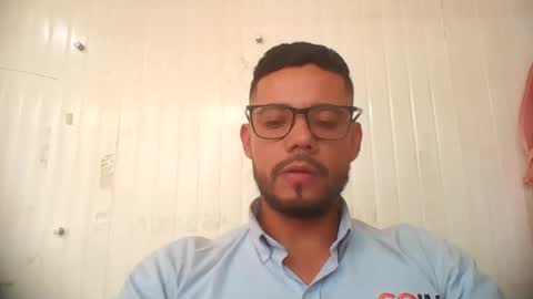 Snapshot of juanfe_style chatting on 11.21.25 juanfe_style online show from 11.21.25