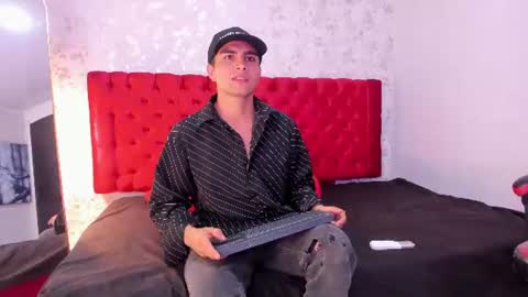 Snapshot of juanga_briel chatting on 06.24.26 JUAN GABRIEL online show from 06.24.26