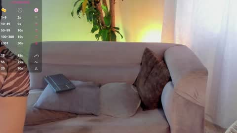 Snapshot of juanmiiss chatting on 01.06.25 Juan Miguel online show from 01.06.25