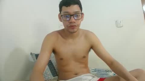 Snapshot of juansuarez204 chatting on 05.22.26 juansuarez204 online show from 05.22.26