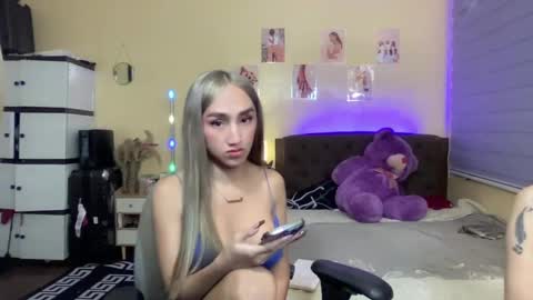 Snapshot of judiella chatting on 12.20.24 EloiseMoree online show from 12.20.24