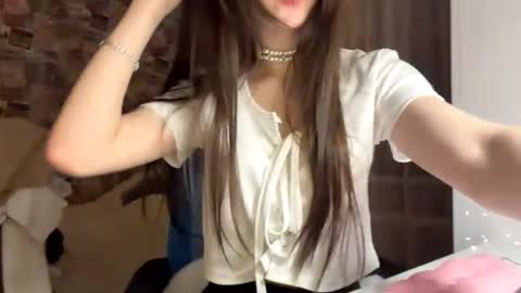 Mila online show from 12.19.25