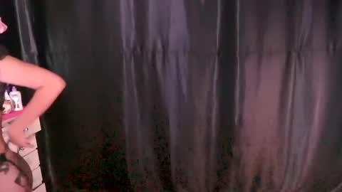 Sisi online show from 10.28.25