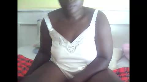 Snapshot of juicy576808 chatting on 12.24.24 zainabu online show from 12.24.24