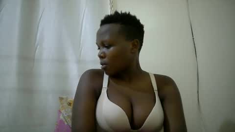 juicy_bella2 online show from 10.11.25