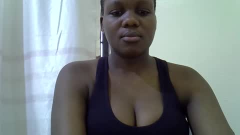 juicy_bella2 online show from 10.15.25