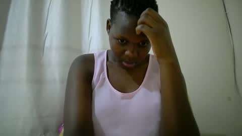 juicy_bella2 online show from 10.16.25