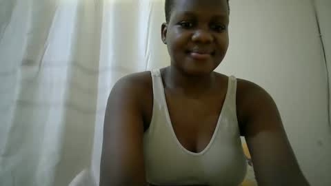 juicy_bella2 online show from 10.18.25