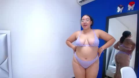 juicy_bignipples18 online show from 12.09.24