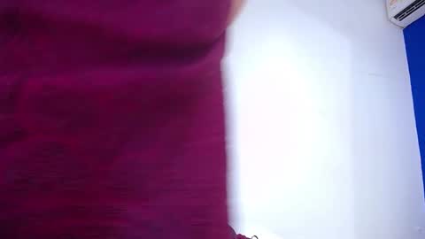 juicy_bignipples18 online show from 12.12.24