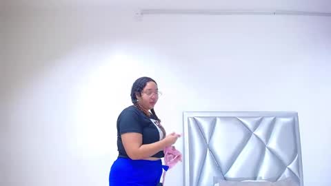 juicy_bignipples18 online show from 01.07.25