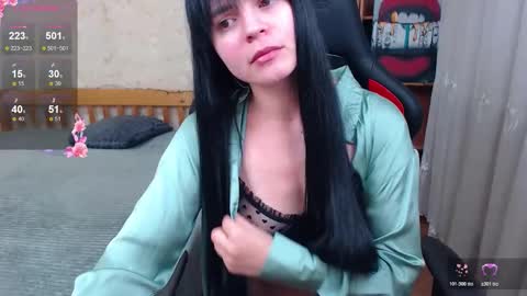 juicy_jesss online show from 12.05.25