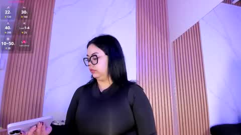 Juicy online show from 11.26.25