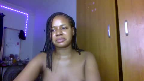 Snapshot of juicy_pussy1122 chatting on 03.22.26 Emily online show from 03.22.26