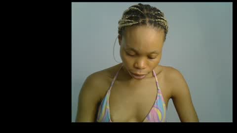 Snapshot of juicy_slut0 chatting on 06.10.26 Champaign online show from 06.10.26