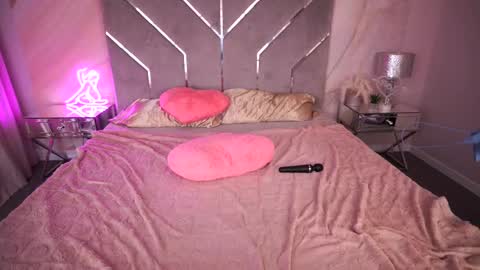 Snapshot of juicyberryy chatting on 03.01.25 Milana online show from 03.01.25