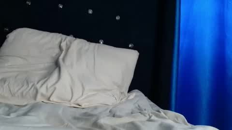 pretty online show from 12.14.25