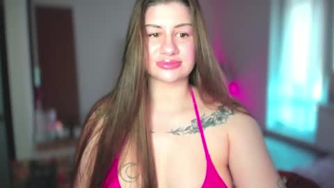 Snapshot of juicyhelenx chatting on 05.15.26 Elena online show from 05.15.26