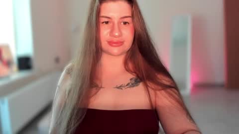 Snapshot of juicyhelenx chatting on 05.19.26 Elena online show from 05.19.26