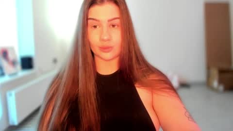Snapshot of juicyhelenx chatting on 05.23.26 Elena online show from 05.23.26