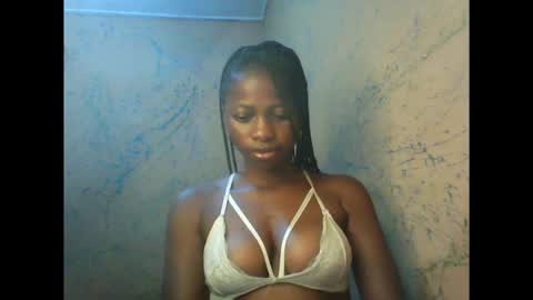 juicypiexx online show from 10.13.25