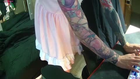 Snapshot of juleea_doll chatting on 12.17.24 Julia online show from 12.17.24