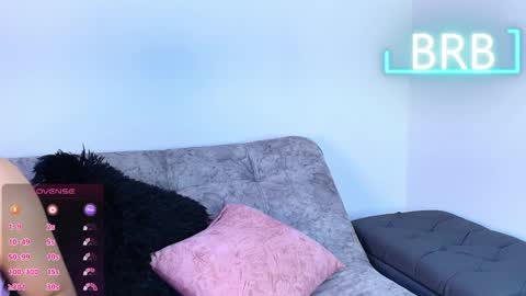 Snapshot of jules_n_gia chatting on 06.01.26 Jules and Gia online show from 06.01.26