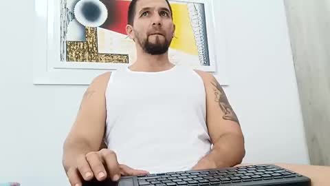 Snapshot of juleslatin122 chatting on 12.15.24 Jules online show from 12.15.24