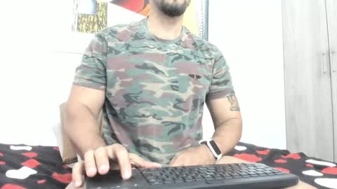 Snapshot of juleslatin122 chatting on 01.10.25 Jules online show from 01.10.25