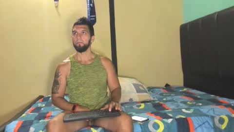 Snapshot of juleslatin122 chatting on 03.04.25 Jules online show from 03.04.25