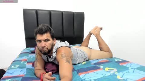 Snapshot of juleslatin122 chatting on 03.11.25 Jules online show from 03.11.25