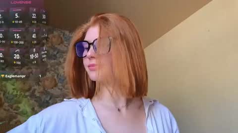 Snapshot of juli_ginger chatting on 06.11.26 Julia online show from 06.11.26